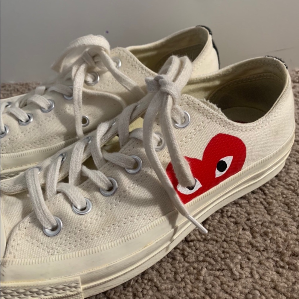white lowtop cdg converse
